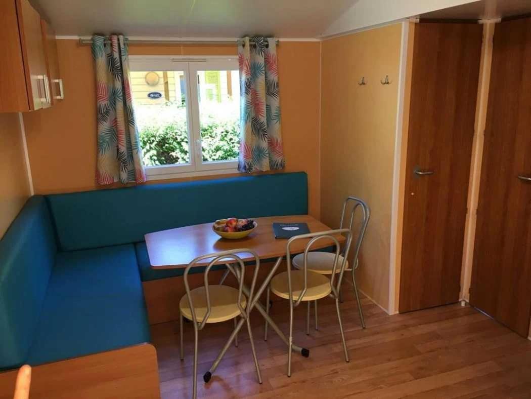 Camping - Piscine - Ccbaieb Montjoie-en-Couserans Bagian luar foto