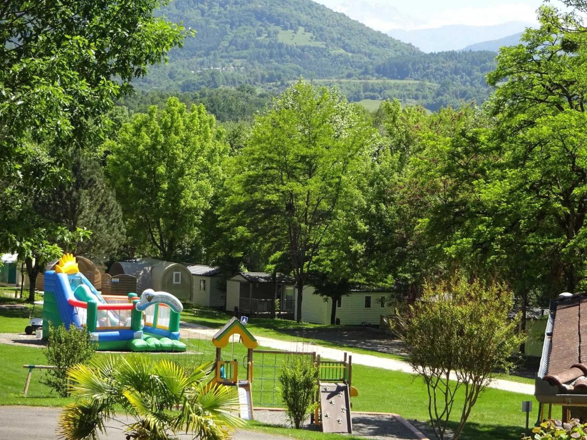 Camping - Piscine - Ccbaieb Montjoie-en-Couserans Bagian luar foto