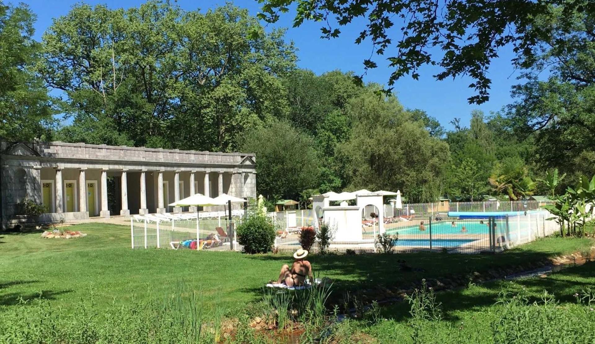 Camping - Piscine - Ccbaieb Montjoie-en-Couserans Bagian luar foto