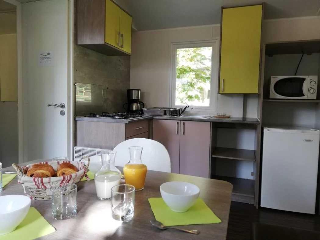 Camping - Piscine - Ccbaieb Montjoie-en-Couserans Bagian luar foto