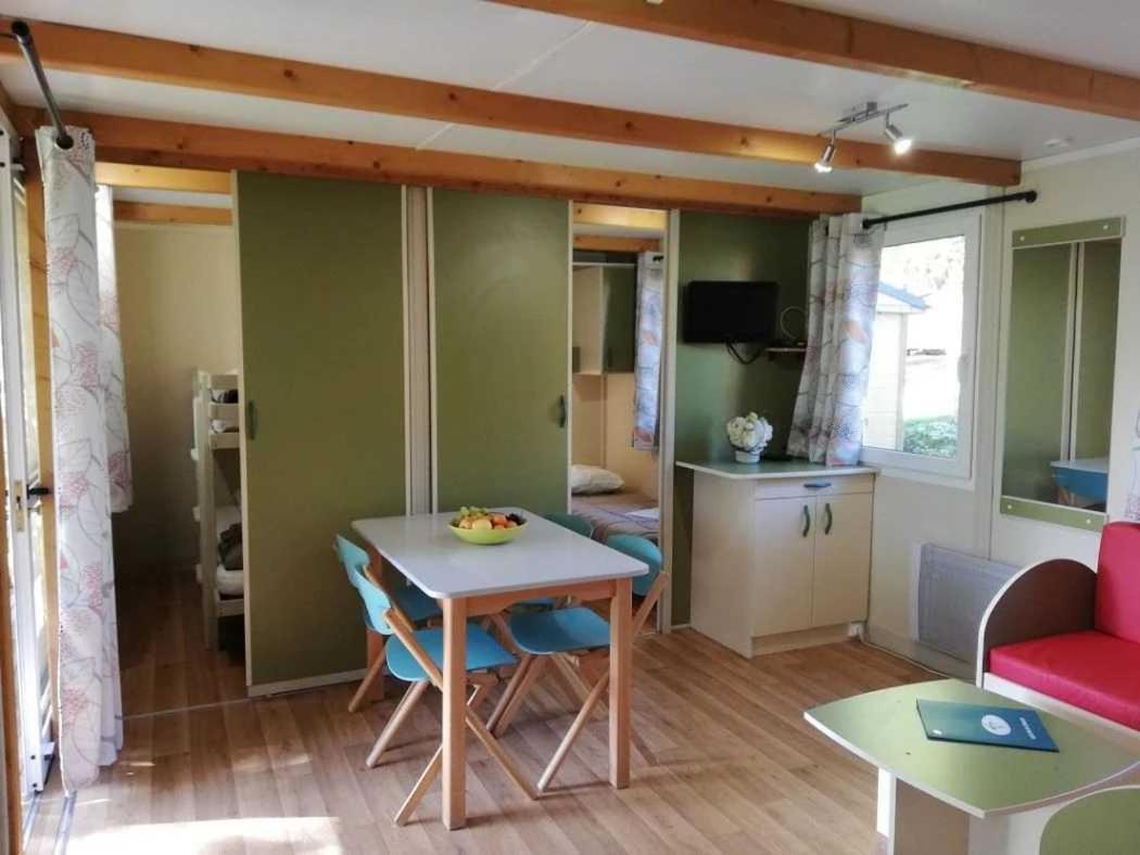 Camping - Piscine - Ccbaieb Montjoie-en-Couserans Bagian luar foto